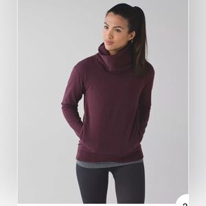 Lululemon Athletica  the double pullover size 10 Burgundy